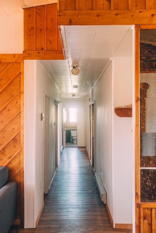 Nordet Motel Saint Georges De Malbaie Eksteriør billede