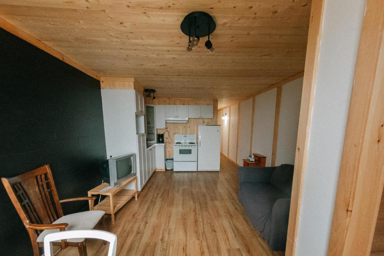 Nordet Motel Saint Georges De Malbaie Eksteriør billede